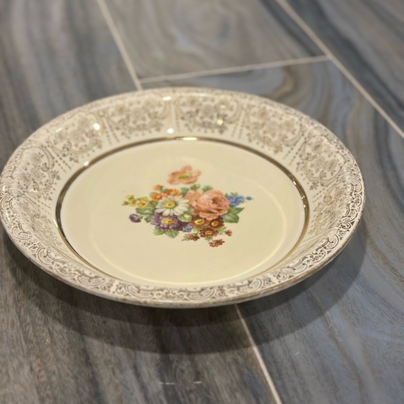 10” Antique Clear Floral China Bowl 22 Carat Gold Trim Beautiful Condition! - Picture 3 of 11